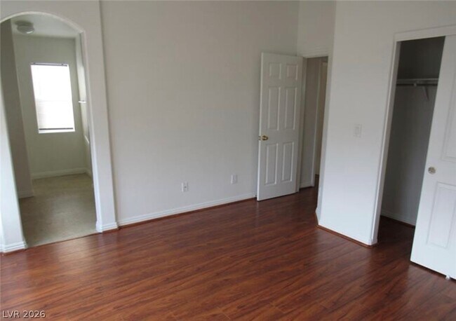 Foto del edificio - 5523 Baccarat Ave