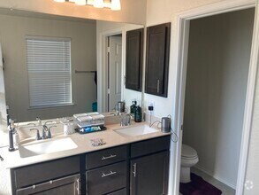 Building Photo - 602 Screech Owl Dr