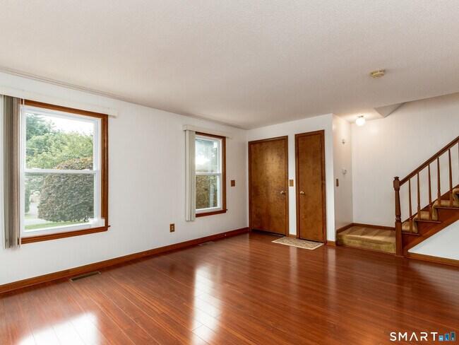 Building Photo - 115 Brandegee Ln