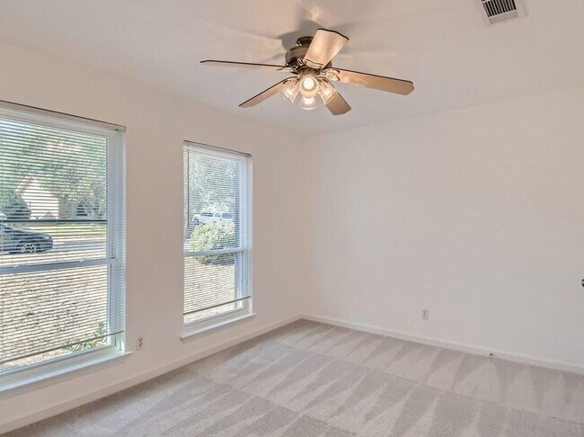 Foto del edificio - 3908 Stoney Hill