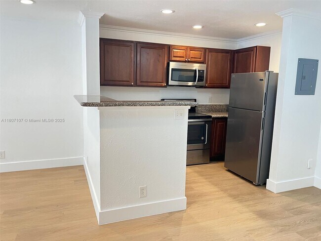 Foto del edificio - 11342 Royal Palm Blvd