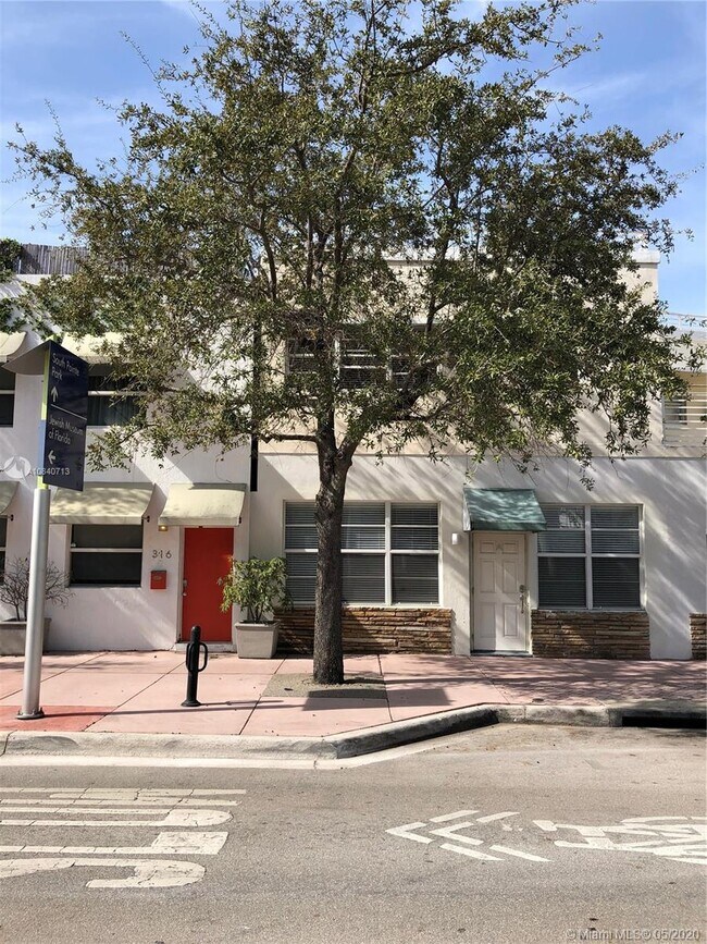 Foto del edificio - 324 Washington Ave