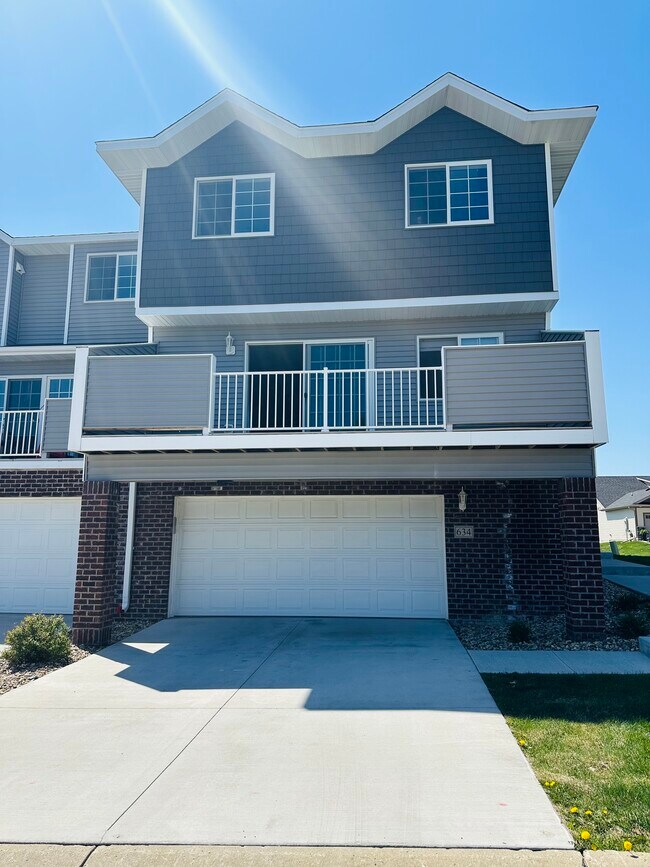 Foto del edificio - 634 Shardlow Ln NE