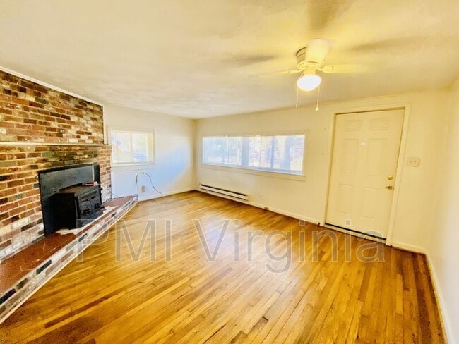 Building Photo - 472 N Oceana Blvd