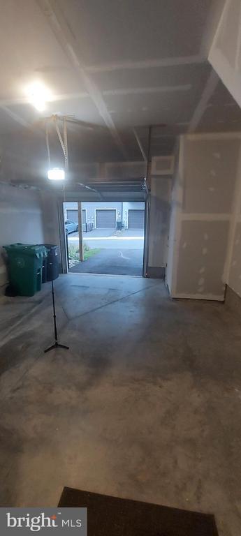 Foto del edificio - 123 Dickenson Dr