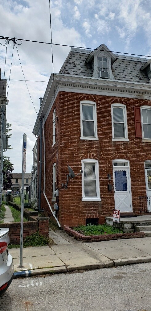 Foto del edificio - 129 Pleasant St