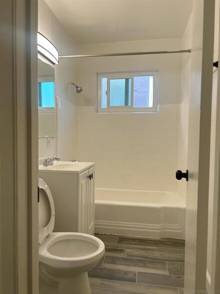 Foto del edificio - 2275 Grand Ave