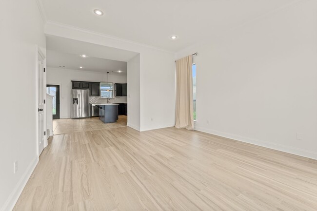 Foto del edificio - 18642 Lake Harbor Ln
