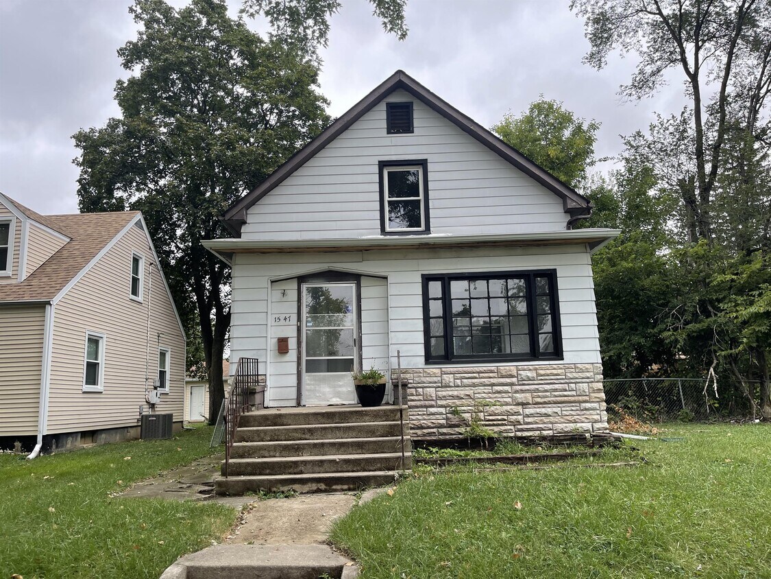 1547 E Bourbonnais St, Kankakee, IL 60901 House for Rent in Kankakee