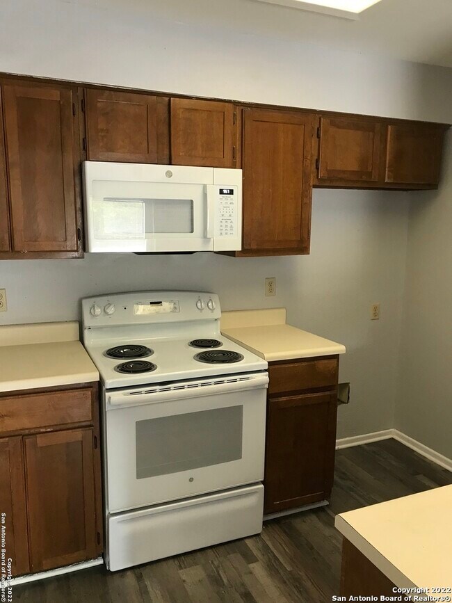 Foto del edificio - 514 Kellys Way