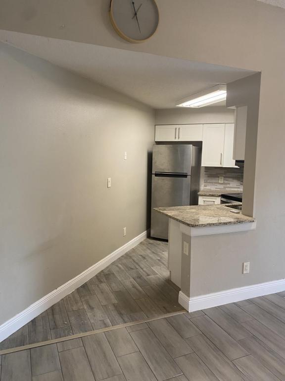 Building Photo - 3950 Atrium Dr