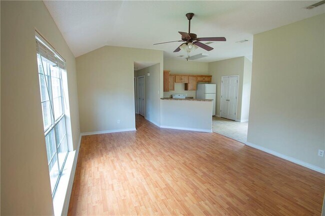 Foto del edificio - 2159 Seasons Ct