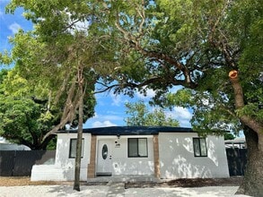 Building Photo - 12225 NW 17th Pl