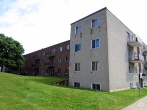 Building Photo - Thames Garden Apartments