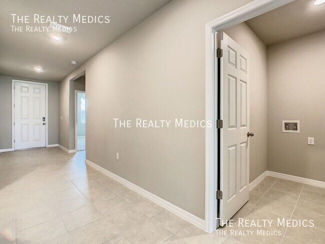 Building Photo - 709 Alta Vista Ct