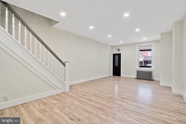 Building Photo - 1319 N 51st St