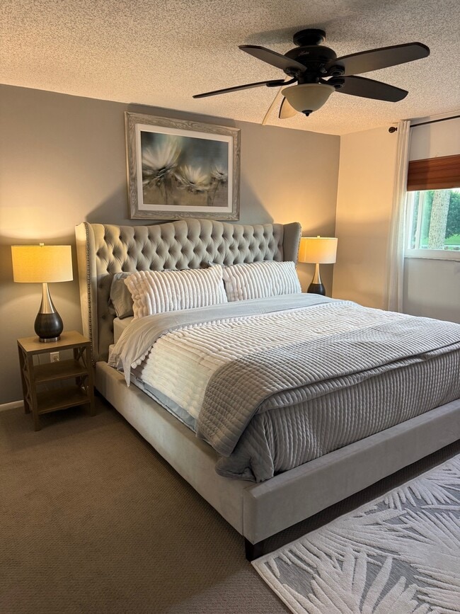 Foto del edificio - 5635 Rattlesnake Hammock Rd