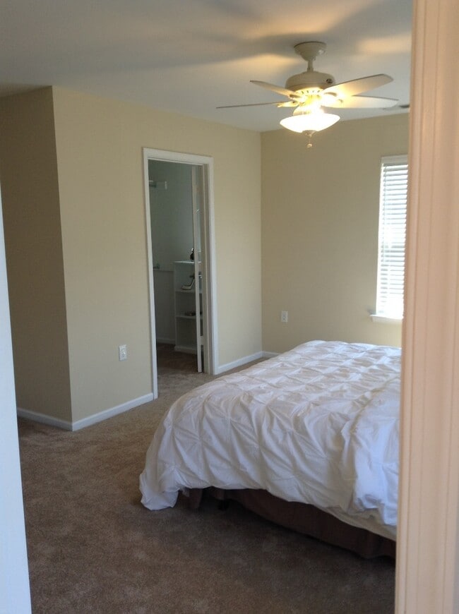 Building Photo - The Villas at Bellamy
