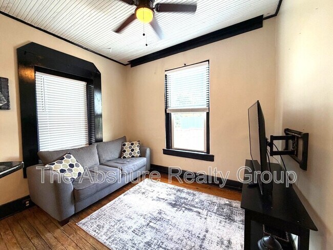 Foto del edificio - 523 E Broad St