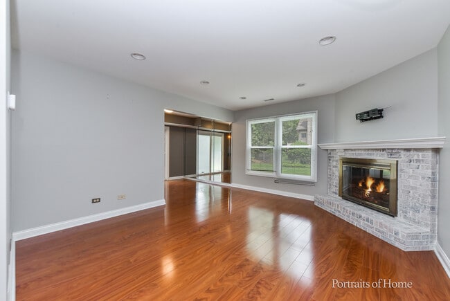 Building Photo - 453 Kensington Ct
