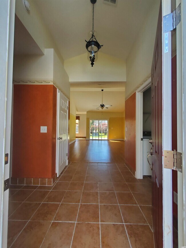 Building Photo - 1305 Lars Ct