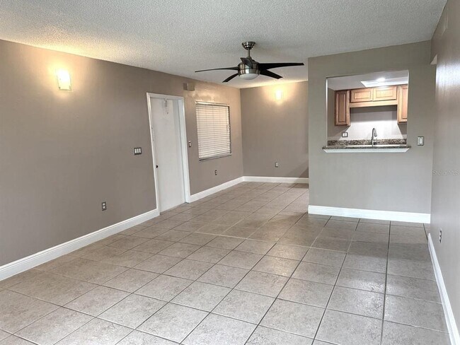 Foto del edificio - 5225 Vineland Rd