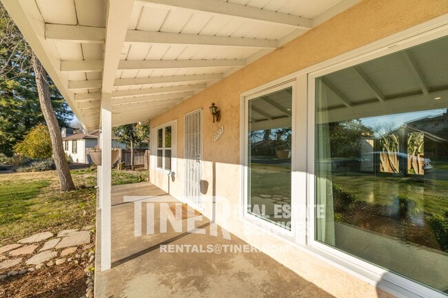Building Photo - 3825 Duran Cir