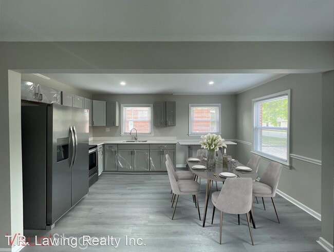 Foto del edificio - 3 br, 2 bath House - 1607 Russell Avenue