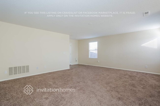 Building Photo - 729 Canyon Ln