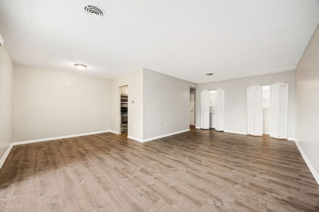 Foto del edificio - 3501 Section Rd