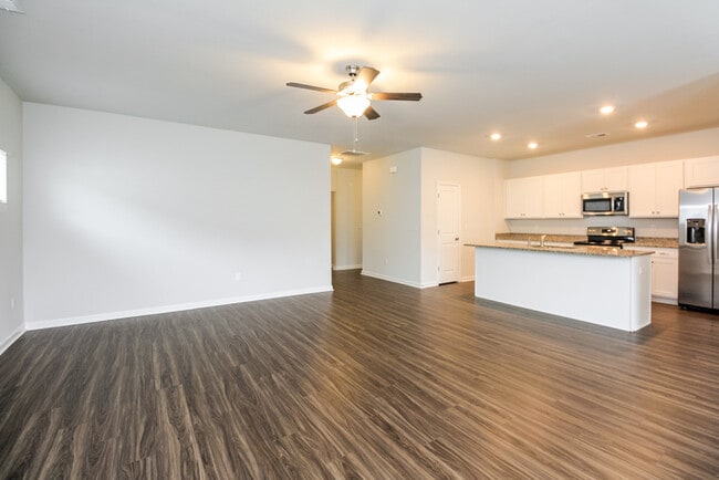 Foto del edificio - 152 Dorian Lp