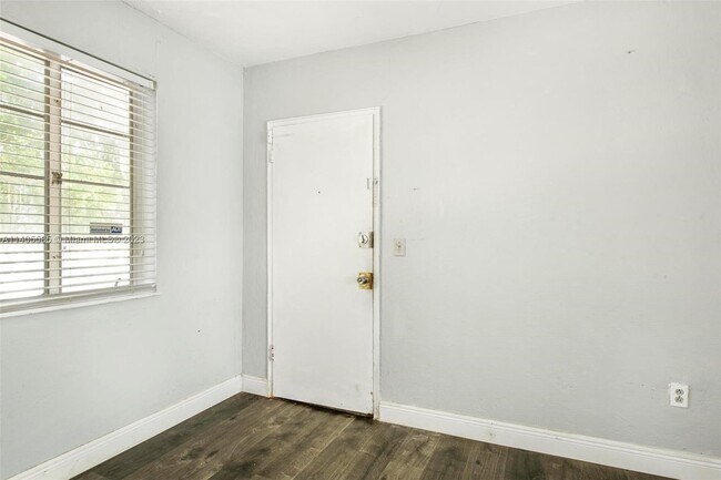 Foto del edificio - 695 84th St