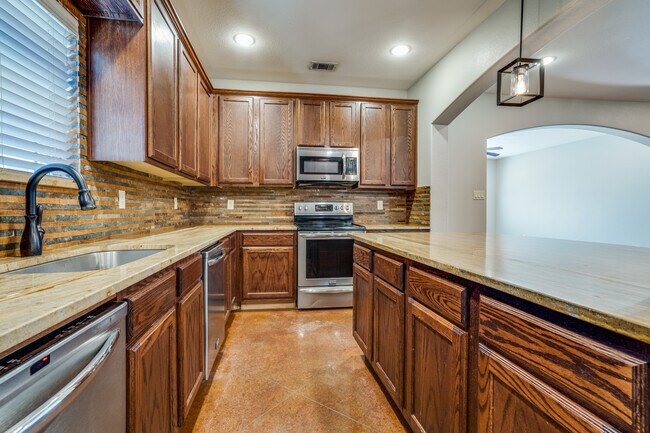 Foto del edificio - 2714 Merida Ave