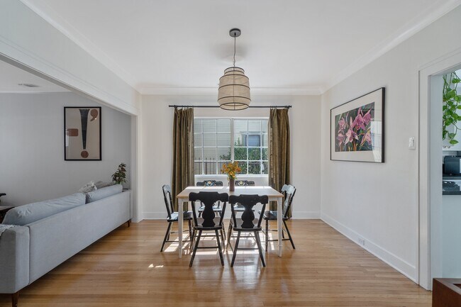 Foto del edificio - 5124 Range View Ave