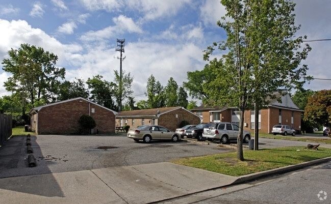 Building Photo - 3605 Gum Dr