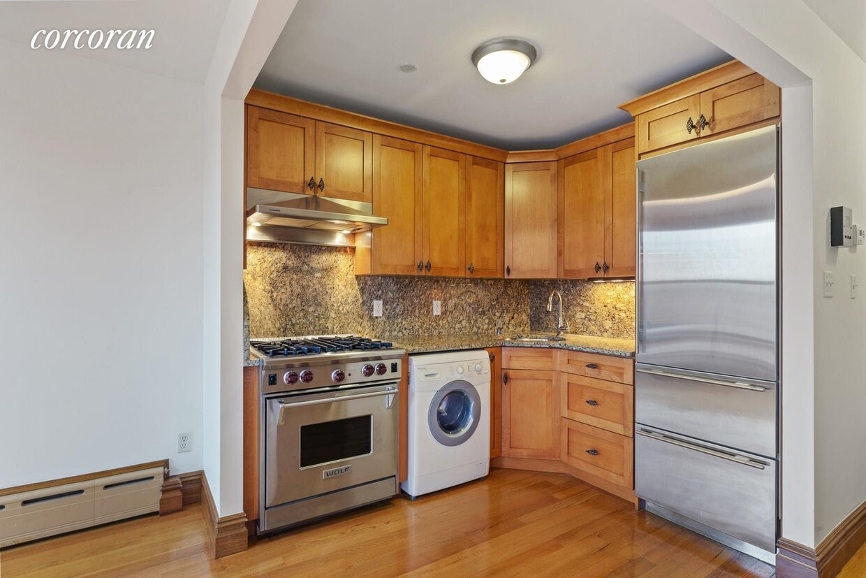 Primary Photo - 378 6th Ave