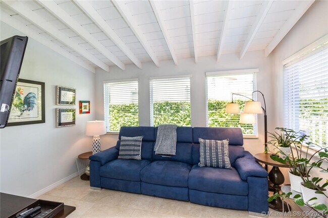 Foto del edificio - 1810 SW 32nd Ct