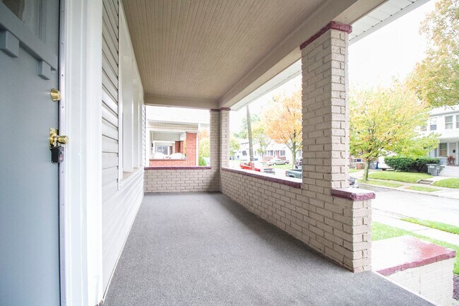 Foto del edificio - 4122 Fairview Dr