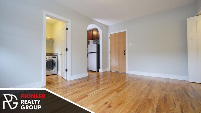 Foto del edificio - 550 W Arlington Pl
