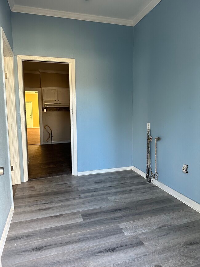 Utility Room - 829 S 17th St