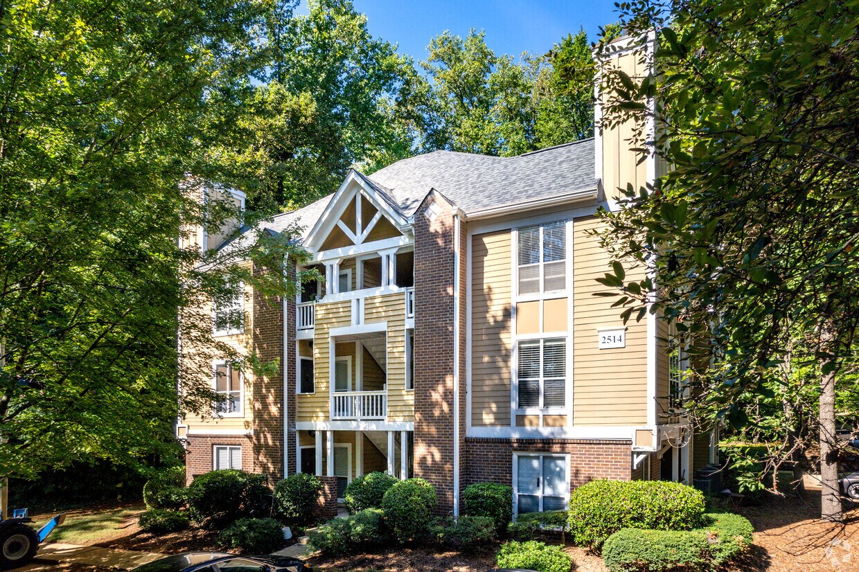 Villages of Eastover Glen Apartments in Charlotte, NC