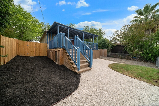 Building Photo - 114 Teresa-