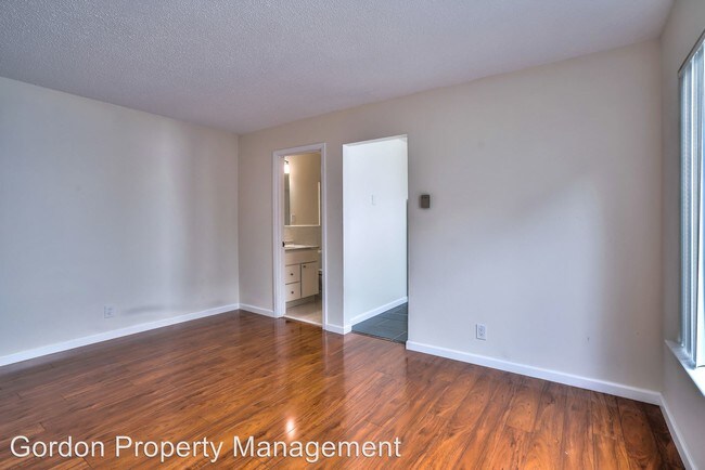 Building Photo - 153 12th Ave