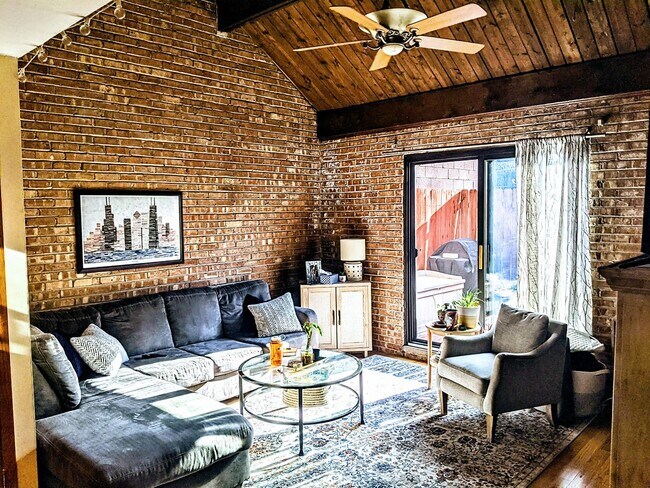 Foto del edificio - 2660 N Halsted St