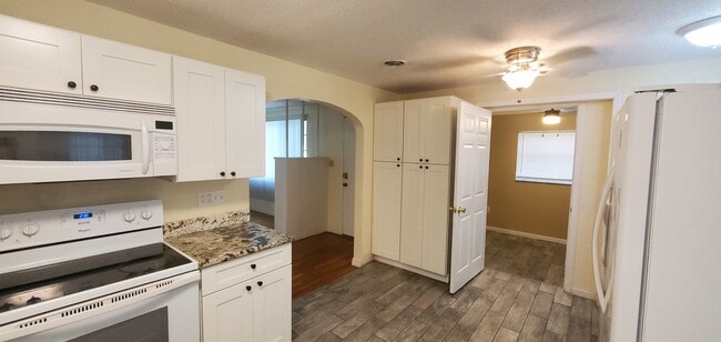 Foto del edificio - 714 E Crawford St