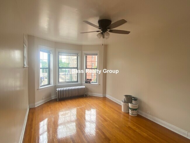 Foto del edificio - 5124 S Harper Ave
