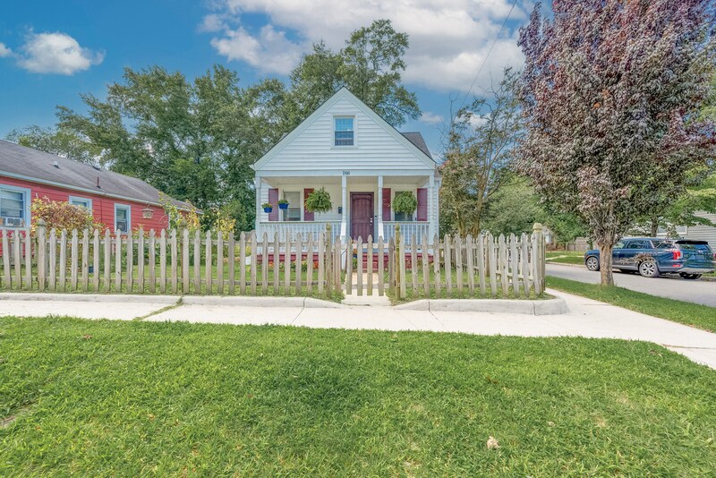 Primary Photo - 2401 St Denis Ave