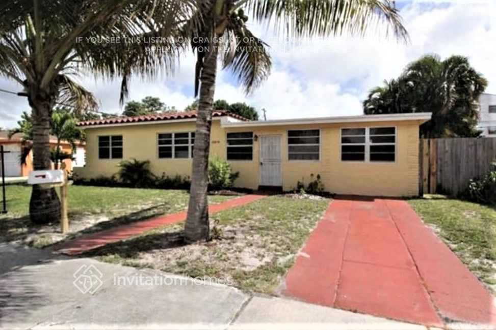 Primary Photo - 15615 NE 5th Ct