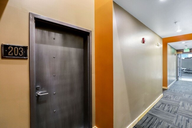Building Photo - Cozy Loft in Downtown Spokane
