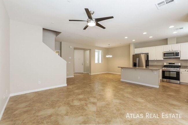 Foto del edificio - 5913 Tamarack Lodge Ln